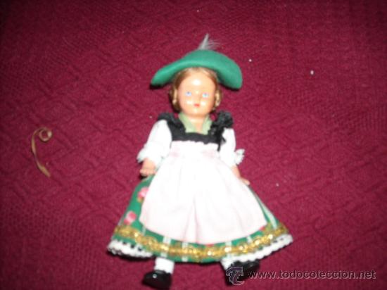 Mu&ntilde;ecas celuloide: ANTIGUA MU&Ntilde;ECA CELULOIDE. TRAJE REGIONAL. 13 CM. - Foto 1