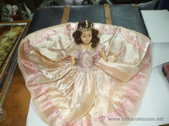 Mu&ntilde;ecas celuloide: Mu&ntilde;eca de 1943 sellada (leer descripcion ) - Foto 2