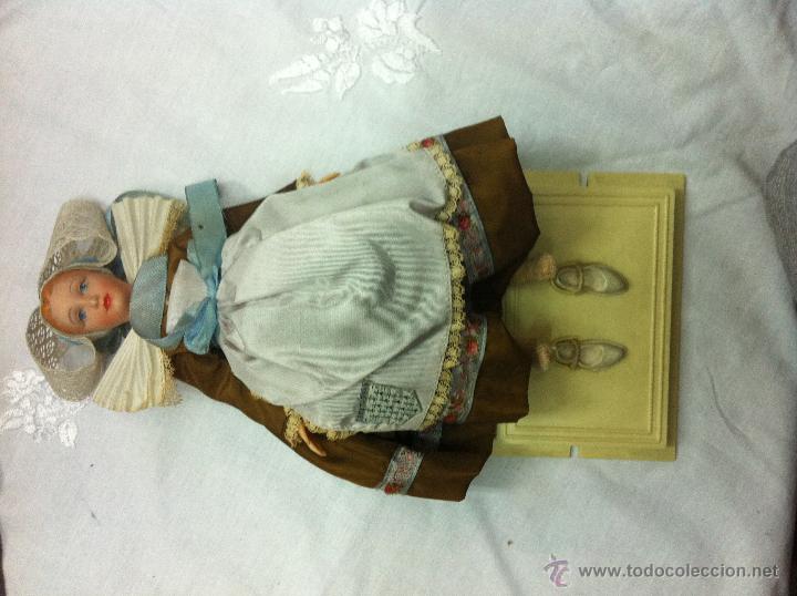 Mu&ntilde;ecas celuloide: Mu&ntilde;eca con traje regional de la Breta&ntilde;a francesa. - Foto 2