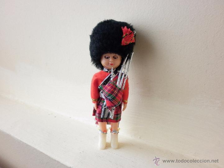 Mu&ntilde;ecas celuloide: ANTIGUO MU&Ntilde;ECO CELULOIDE VESTIDO DE ESCOC&Eacute;S - Foto 4