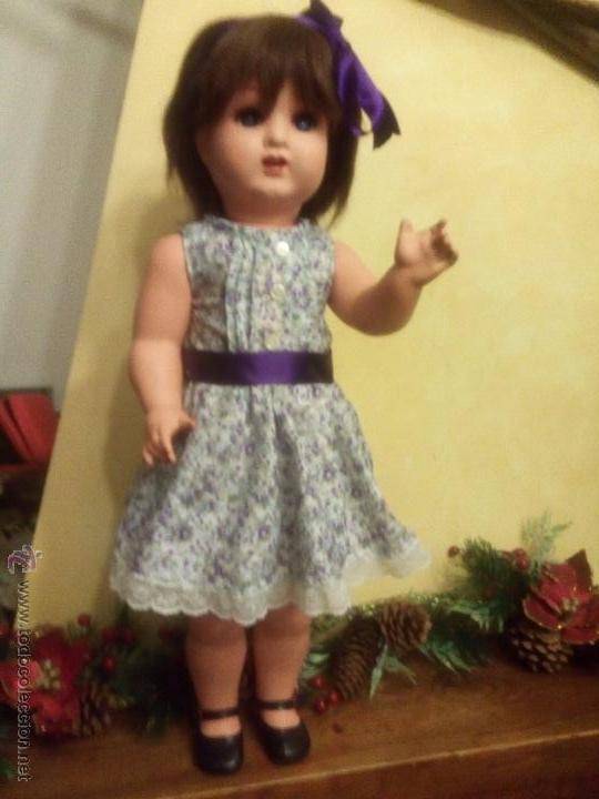 Mu&ntilde;ecas celuloide: Antigua mu&ntilde;eca andadora, celuloide, grande 58cms - Foto 1