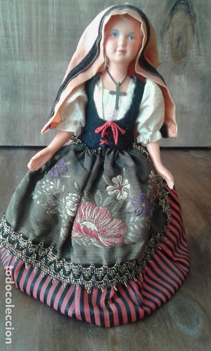 Mu&ntilde;ecas celuloide: mu&ntilde;eca con vestido tradicional y cruz - Foto 7