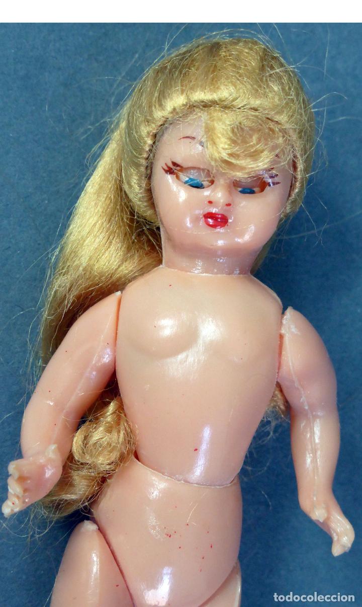 Mu&ntilde;ecas celuloide: Mu&ntilde;eca celuloide articulada a&ntilde;os 50 10 cm - Foto 3