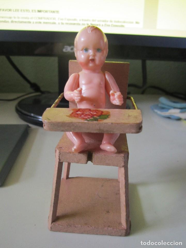 Mu&ntilde;ecas celuloide: MU&Ntilde;ECA ANTIGUA ALEMANA CON SILLA - Foto 1