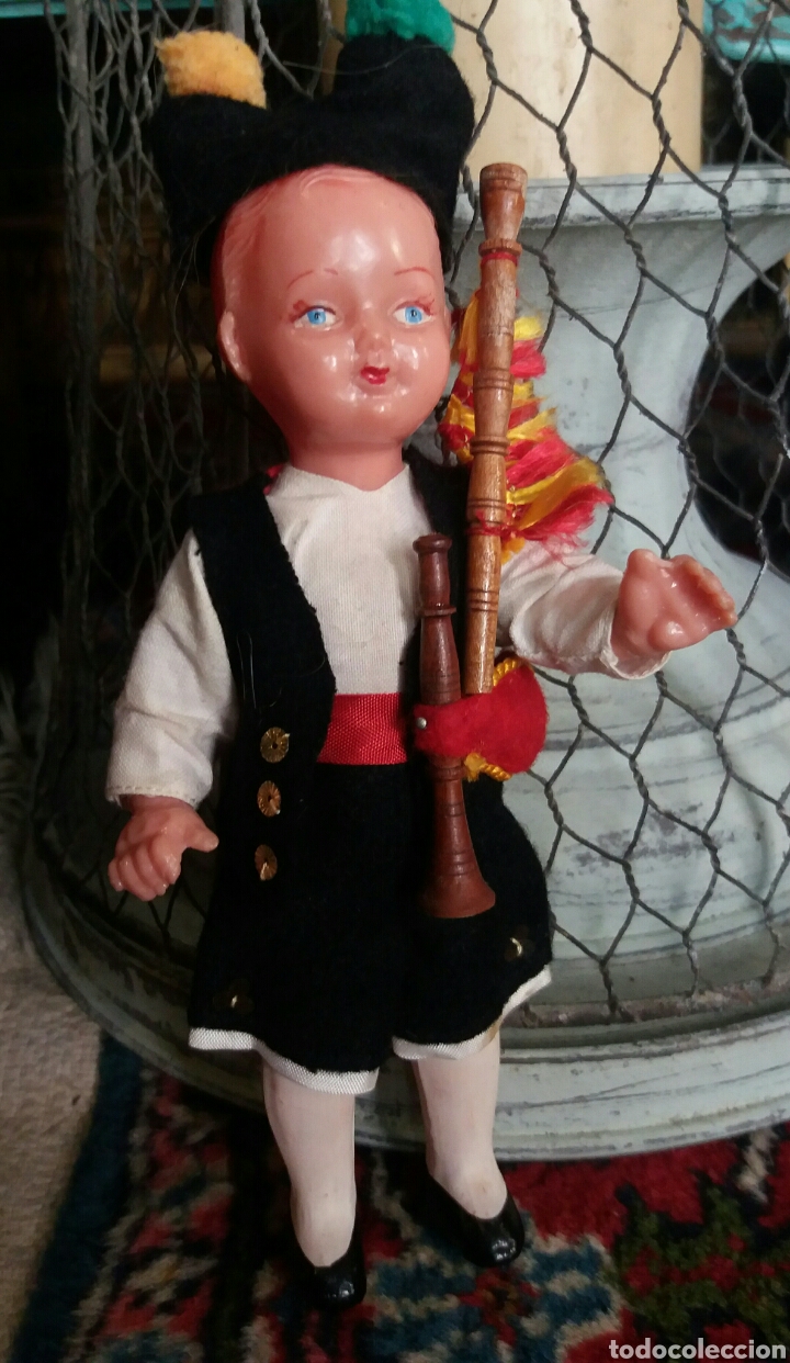 Mu&ntilde;ecas celuloide: Antiguo mu&ntilde;eco gaitero de celuloide - Foto 1