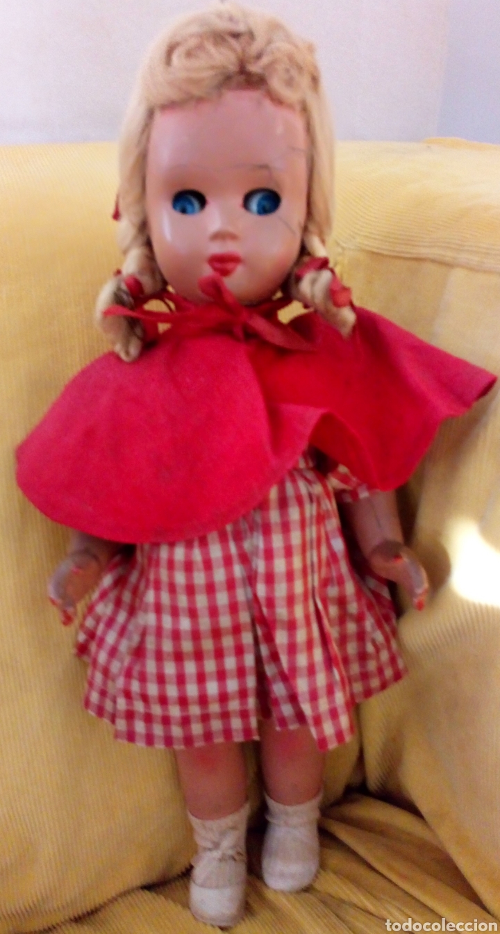 Mu&ntilde;ecas celuloide: MU&Ntilde;ECA ATHENA CAPERUCITA ROJA. DE CELULOIDE. PARA RESTAURAR LA CARITA - Foto 1