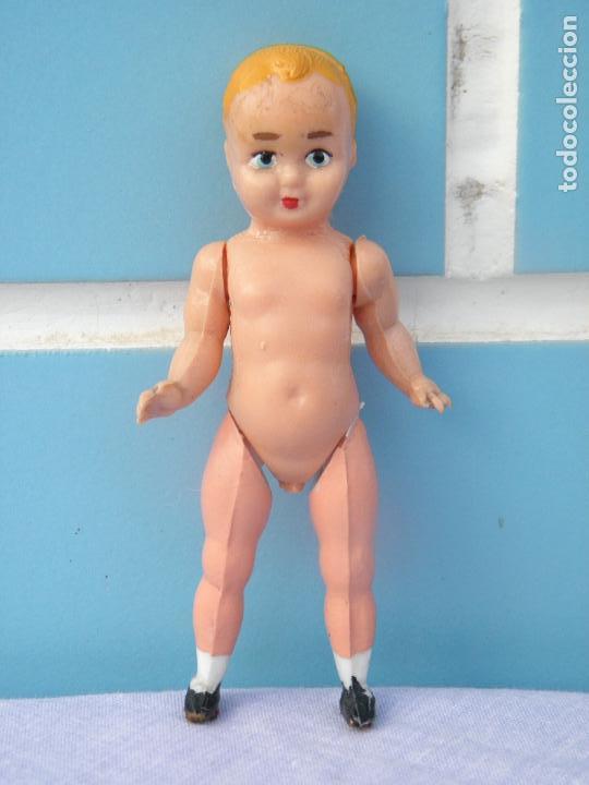Mu&ntilde;ecas celuloide: Peque&ntilde;o mu&ntilde;eco antiguo articulado de celuloide - Foto 1