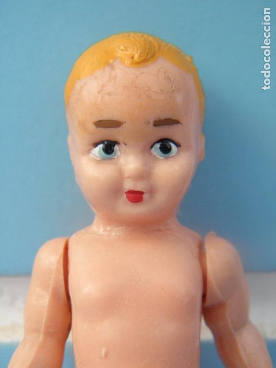 Mu&ntilde;ecas celuloide: Peque&ntilde;o mu&ntilde;eco antiguo articulado de celuloide - Foto 2