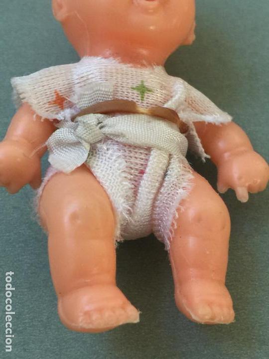 Mu&ntilde;ecas celuloide: Curioso mu&ntilde;eco antiguo de celuloide. Mide unos 8cms de altura. - Foto 2