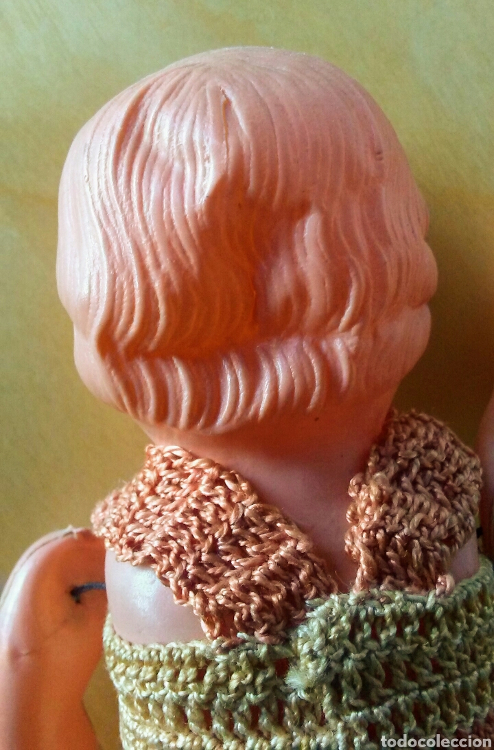 Mu&ntilde;ecas celuloide: Mu&ntilde;eca antigua de celulosa con ropita - Foto 4