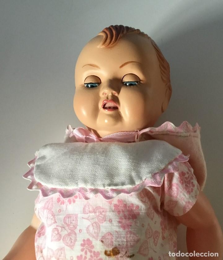 Mu&ntilde;ecas celuloide: Mu&ntilde;eca cabeza de celuloide y cuerpo de pl&aacute;stico. A&ntilde;os 50-60 - Foto 4