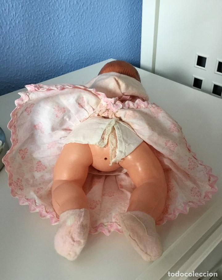 Mu&ntilde;ecas celuloide: Mu&ntilde;eca cabeza de celuloide y cuerpo de pl&aacute;stico. A&ntilde;os 50-60 - Foto 5