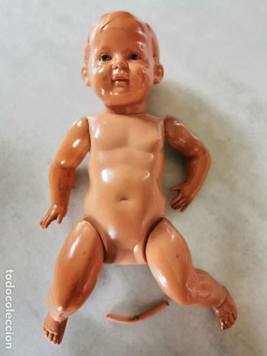 Mu&ntilde;ecas celuloide: MU&Ntilde;ECO DE CELULOIDE MARCA SCHUTZ MARKE ( TORTUGA ) 28 GERMANY - Foto 1