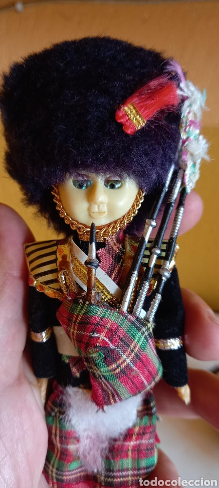 Mu&ntilde;ecas celuloide: MU&Ntilde;ECOS SOLDADO ESCOCES LOTE DE DOS OJOS DURMIENTES - Foto 3