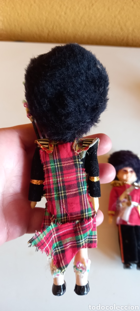 Mu&ntilde;ecas celuloide: MU&Ntilde;ECOS SOLDADO ESCOCES LOTE DE DOS OJOS DURMIENTES - Foto 5