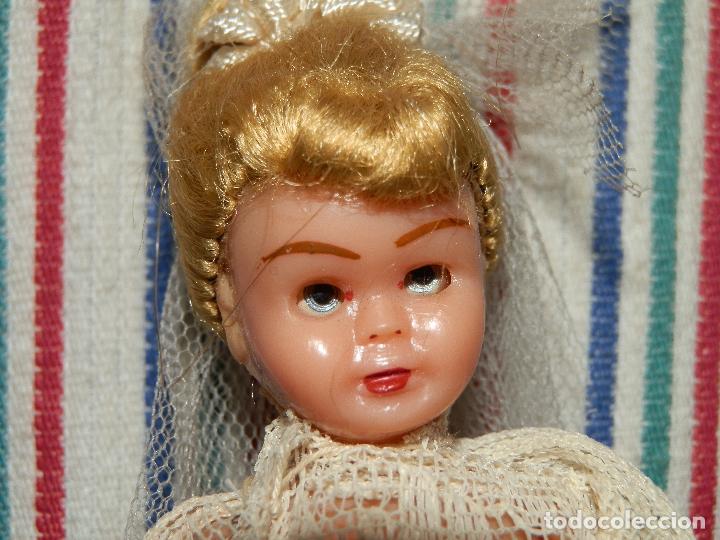 Mu&ntilde;ecas celuloide: MU&Ntilde;EQUITOS PAREJA DE NOVIOS EN CELULOIDE, OJOS DURMIENTES - Foto 2