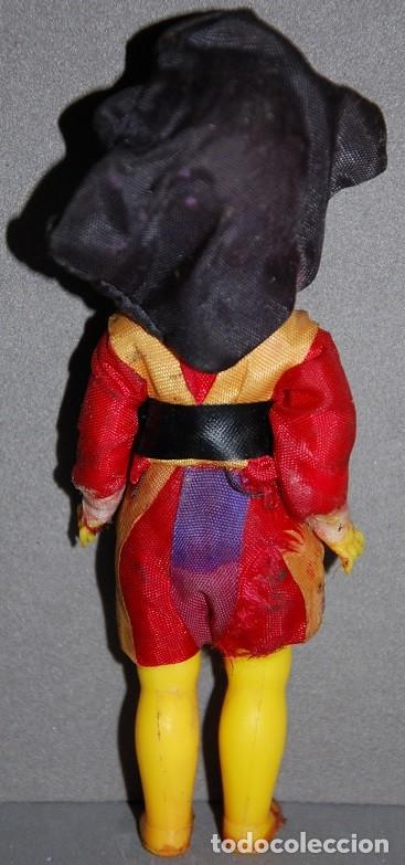 Mu&ntilde;ecas celuloide: ANTIGUO MU&Ntilde;ECO DE CELULOIDE GUARDIA SUIZA DEL VATICANO - Foto 2