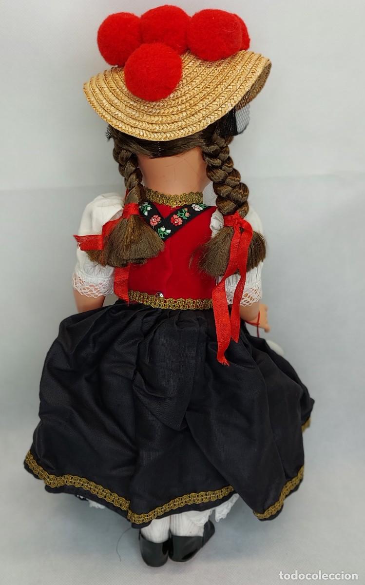 Mu&ntilde;ecas celuloide: MU&Ntilde;ECA ALEMANA DE CELULOIDE VESTIDA REGIONAL SELVA NEGRA. - Foto 2