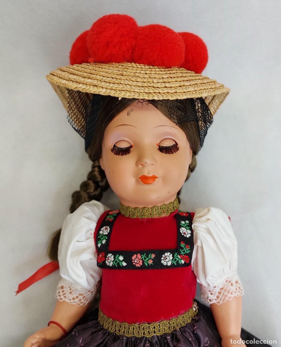 Mu&ntilde;ecas celuloide: MU&Ntilde;ECA ALEMANA DE CELULOIDE VESTIDA REGIONAL SELVA NEGRA. - Foto 3