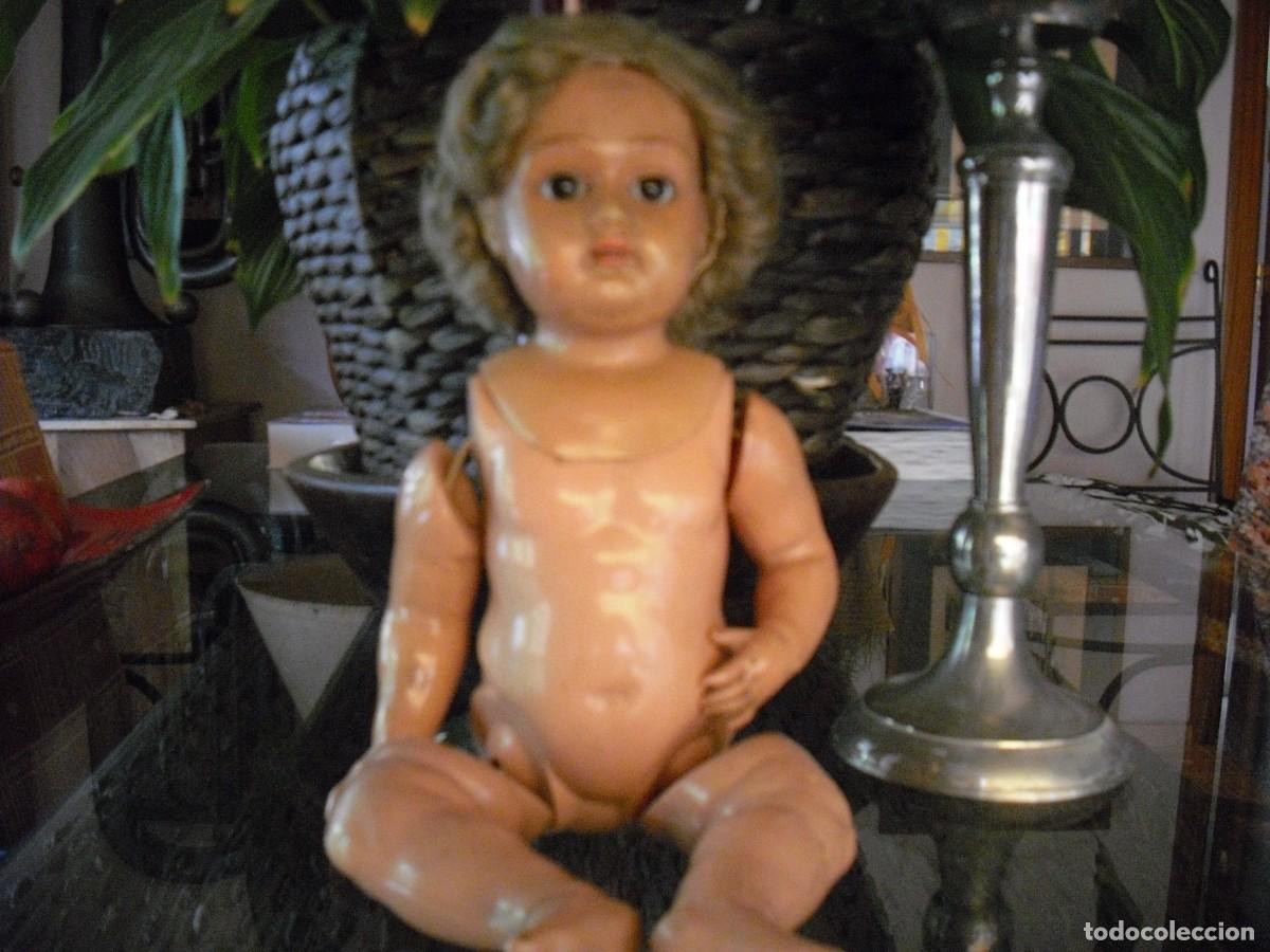 Mu&ntilde;ecas celuloide: Mu&ntilde;eca celuloide , marca tortuga, tiene una antigua reparaci&ograve;n, 37cms - Foto 1
