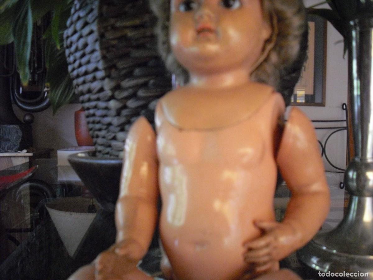 Mu&ntilde;ecas celuloide: Mu&ntilde;eca celuloide , marca tortuga, tiene una antigua reparaci&ograve;n, 37cms - Foto 2