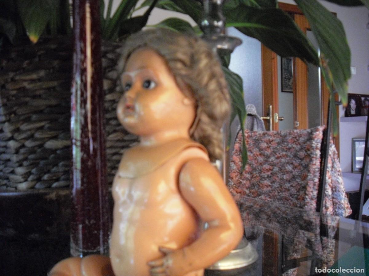 Mu&ntilde;ecas celuloide: Mu&ntilde;eca celuloide , marca tortuga, tiene una antigua reparaci&ograve;n, 37cms - Foto 6