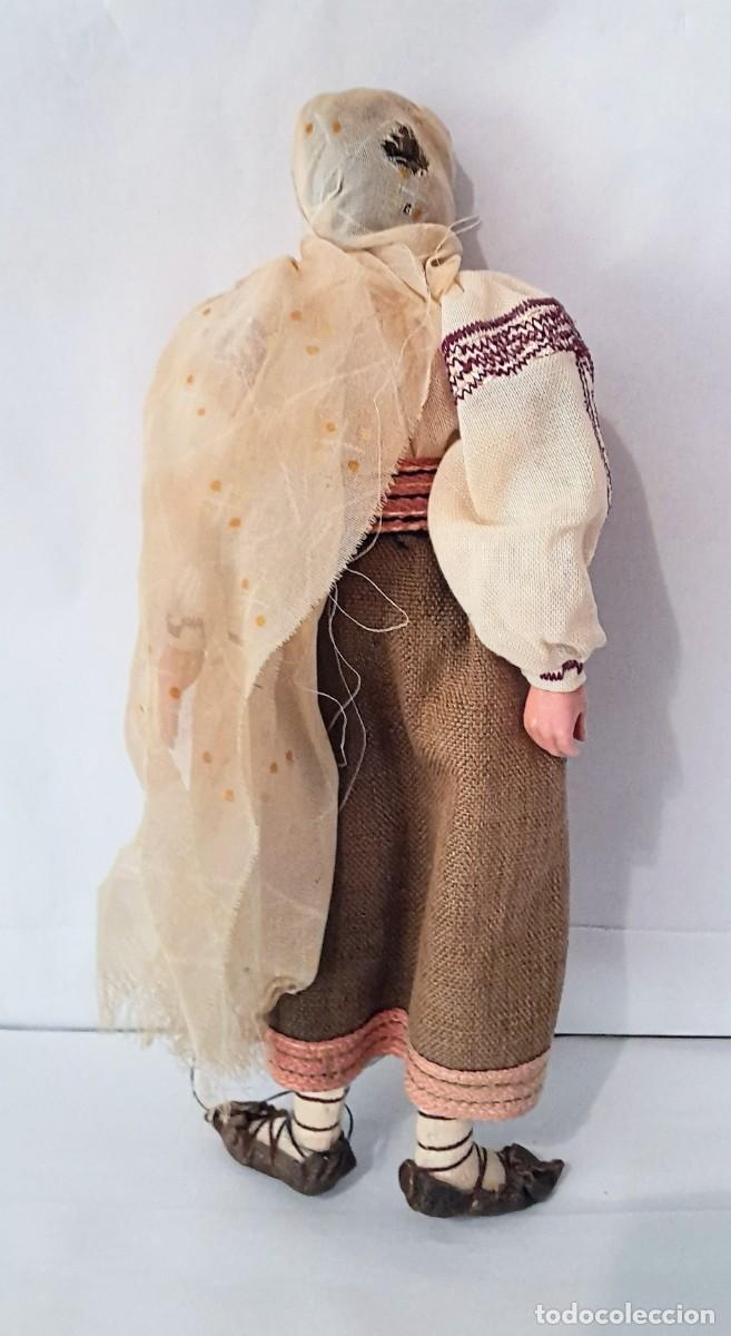 Mu&ntilde;ecas celuloide: Mu&ntilde;eca mu&ntilde;equita con traje tradicional rumana - Foto 4