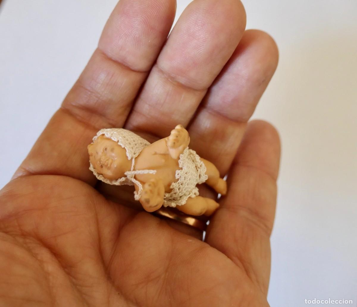 Mu&ntilde;ecas celuloide: peque&ntilde;o bebe de celuloide flexible 4 cm - Foto 6