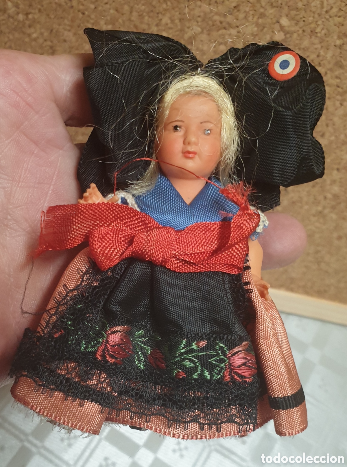 Mu&ntilde;ecas celuloide: Mu&ntilde;eca miniatura 10 cm pl&aacute;stico o celuloide vestida francesa - Foto 1