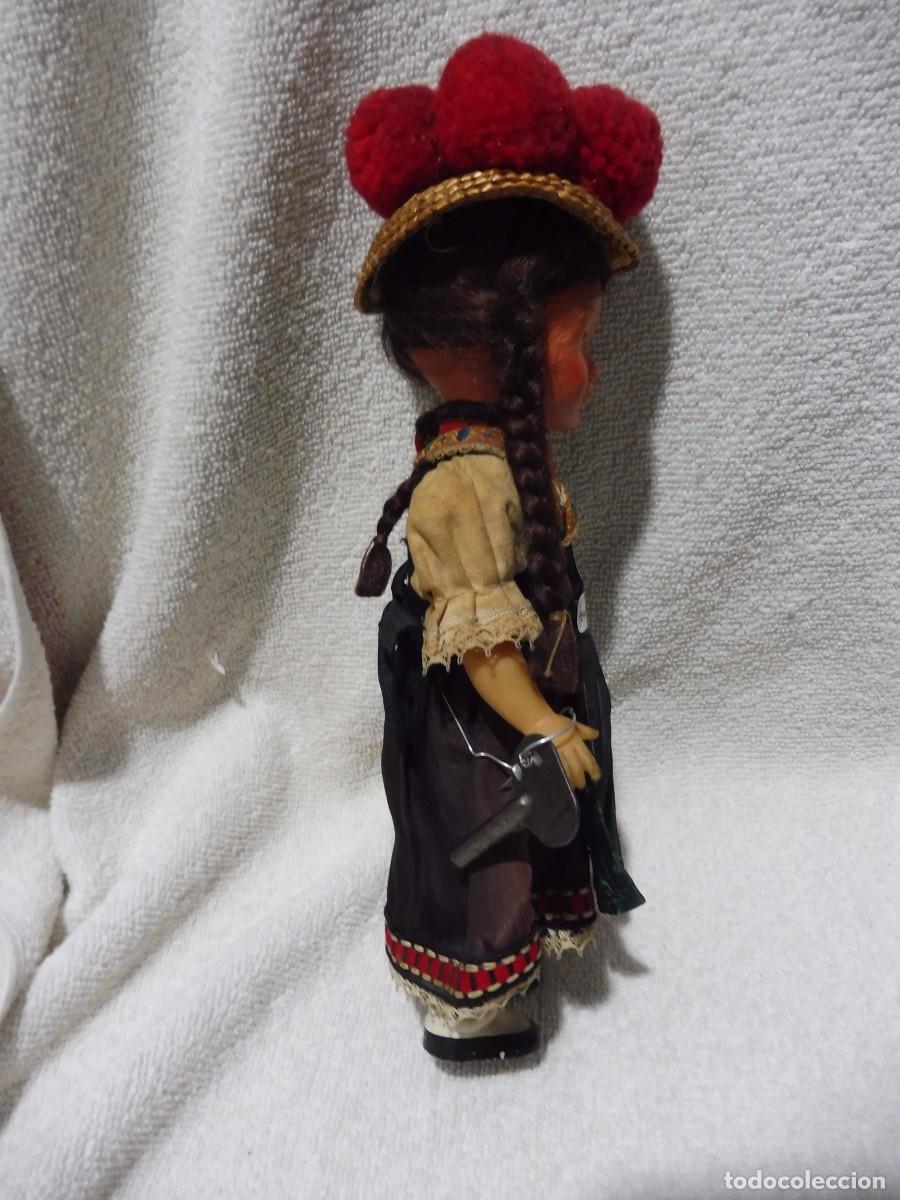 Mu&ntilde;ecas celuloide: Antigua mu&ntilde;eca alemana de celuloide a cuerda funcionando con llave 23 cm - Foto 6