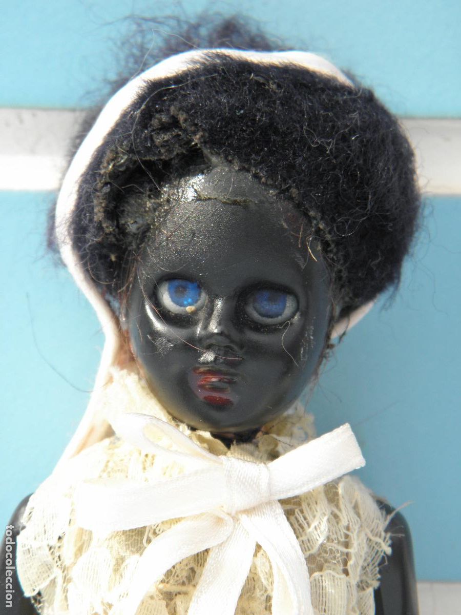 Mu&ntilde;ecas celuloide: Antigua mu&ntilde;eca negra de celuloide con ojos durmientes - Foto 2