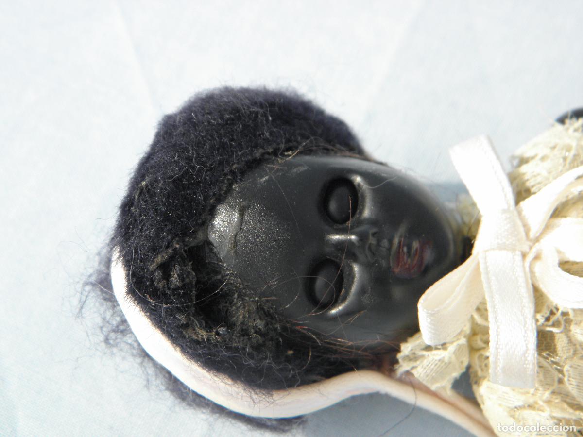 Mu&ntilde;ecas celuloide: Antigua mu&ntilde;eca negra de celuloide con ojos durmientes - Foto 4