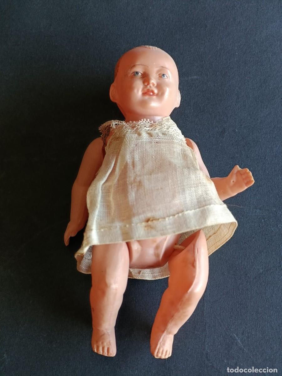 Mu&ntilde;ecas celuloide: Mu&ntilde;eca antigua de celuloide vestida - Foto 2