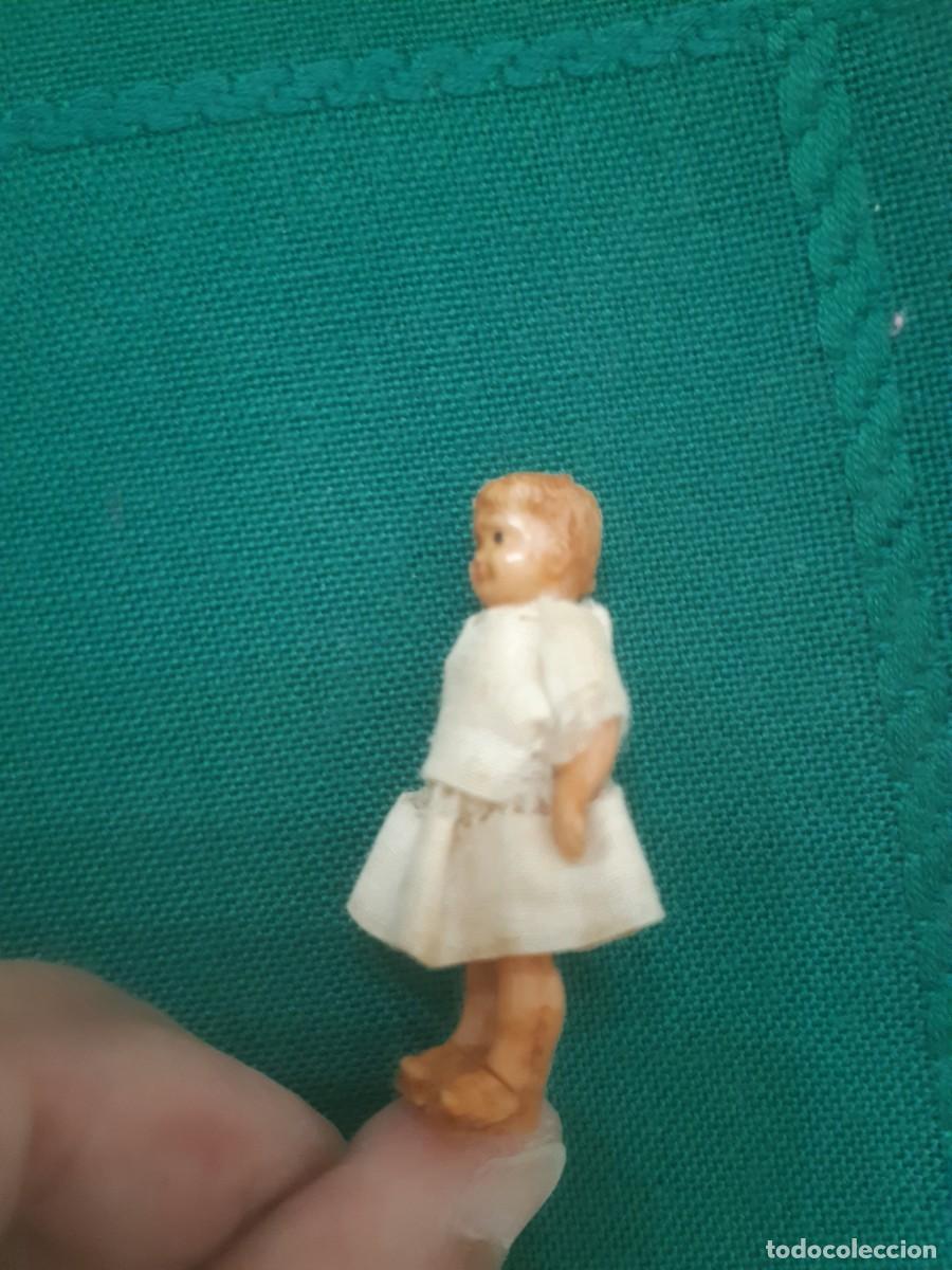 Mu&ntilde;ecas celuloide: Peque&ntilde;a mu&ntilde;eca de celuloide pric&iacute;pio siglo XX. 4,5 cm - Foto 4