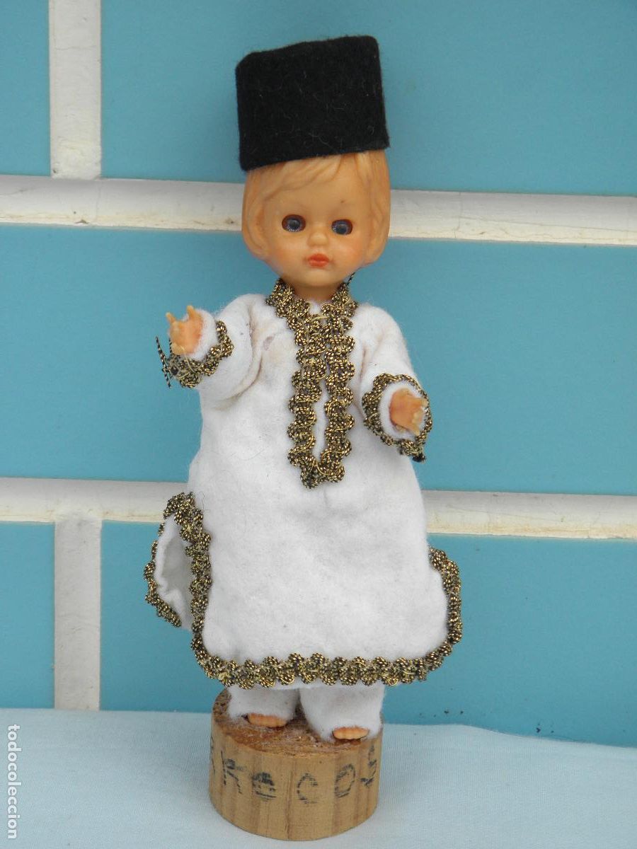 Mu&ntilde;ecas celuloide: Antiguo mu&ntilde;eco regional souvenir de celuloide de Marruecos - Foto 1