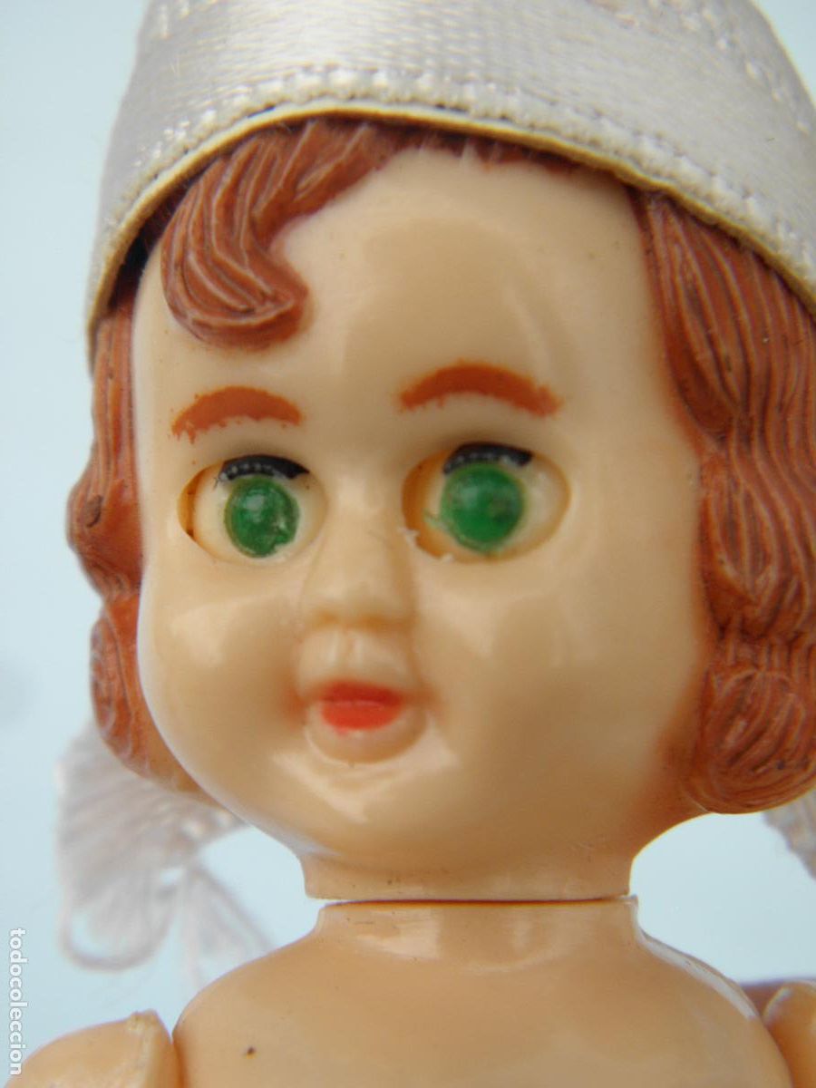 Mu&ntilde;ecas celuloide: Antigua mu&ntilde;eca peque&ntilde;a Pepe de celuloide, con vestido de gala - Foto 4