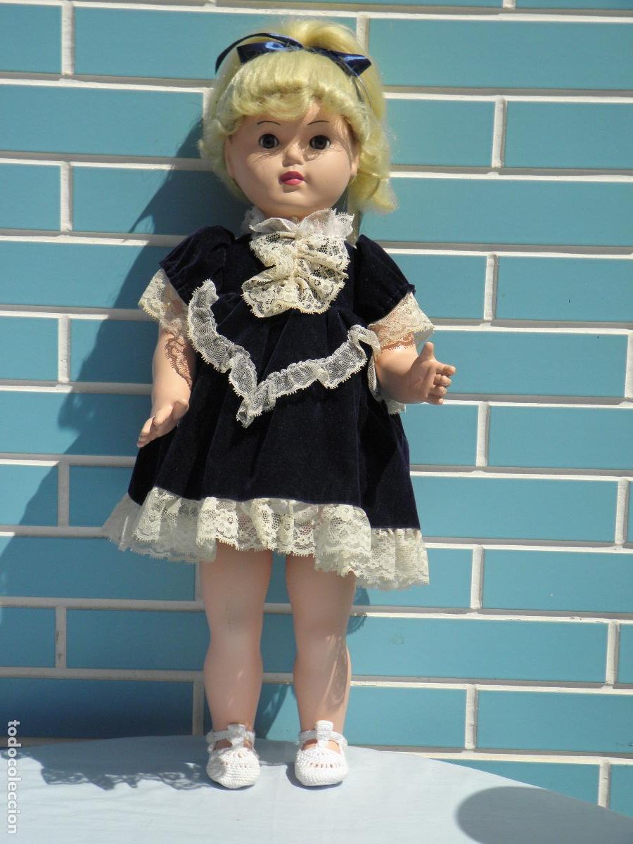 Mu&ntilde;ecas celuloide: Antigua mu&ntilde;eca de celuloide de 63 cm - Foto 1