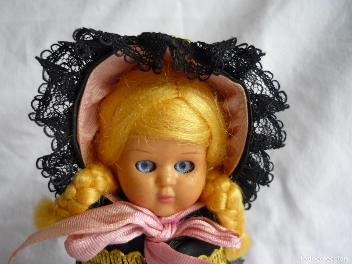 Mu&ntilde;ecas celuloide: Mu&ntilde;eca en celuloide ojos basculantes Dinamarca, rubia con coletas - Foto 2