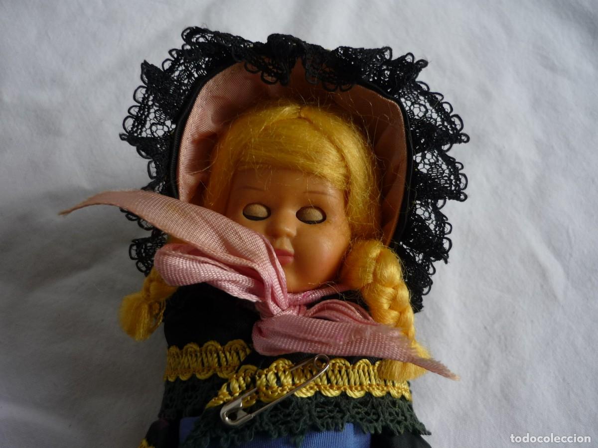 Mu&ntilde;ecas celuloide: Mu&ntilde;eca en celuloide ojos basculantes Dinamarca, rubia con coletas - Foto 9