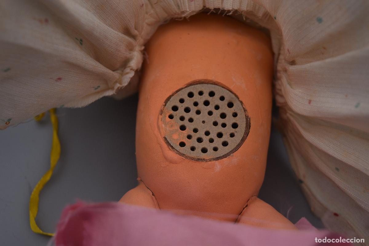 Mu&ntilde;ecas celuloide: Mu&ntilde;eca / beb&eacute; antiguo celuloide y composici&oacute;n, incorpora llor&oacute;n - Foto 3