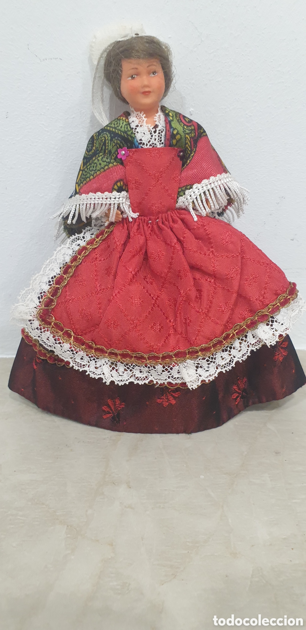 Mu&ntilde;ecas celuloide: Dos mu&ntilde;ecas antiguas de celuloide, traje t&iacute;pico europeo - Foto 5