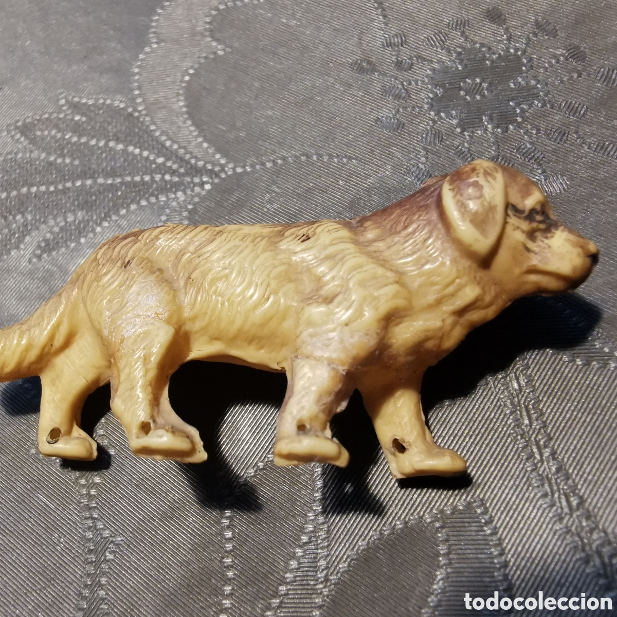 Mu&ntilde;ecas celuloide: Perrito de celuloide. Tiene un agujerito en cada pata. 6cm - Foto 5