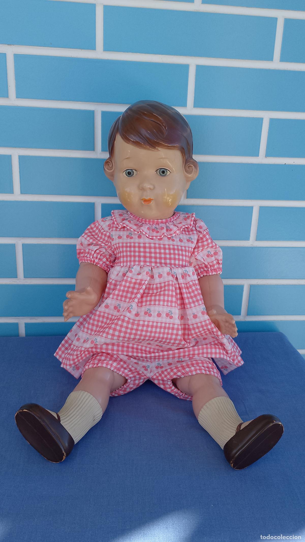 Mu&ntilde;ecas celuloide: Antigua mu&ntilde;eca de celuloide de los a&ntilde;os 50 de pelo moldeado, de 54 cm - Foto 5