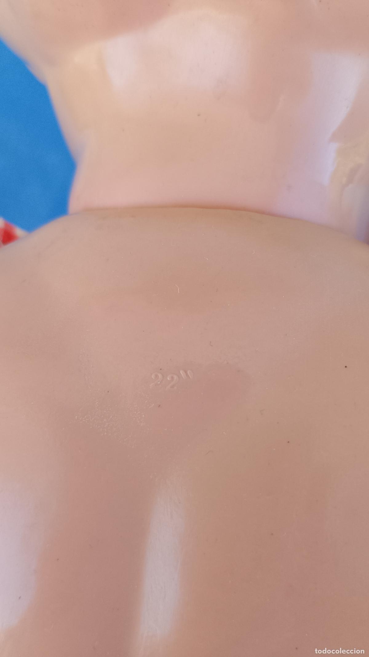 Mu&ntilde;ecas celuloide: Antigua mu&ntilde;eca de celuloide de los a&ntilde;os 50 de pelo moldeado, de 54 cm - Foto 6