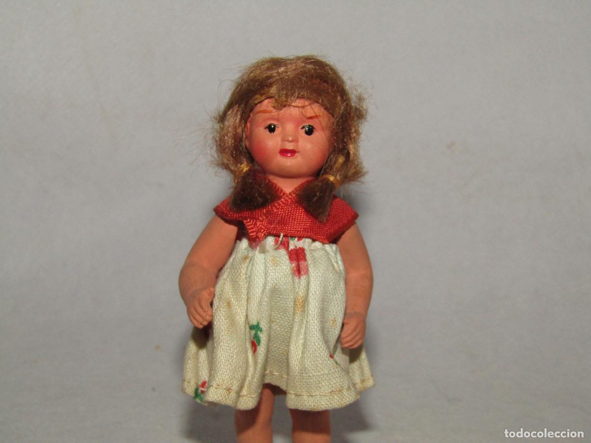 Mu&ntilde;ecas celuloide: Antigua Mu&ntilde;eca en Miniatura de Celuloide - Foto 3