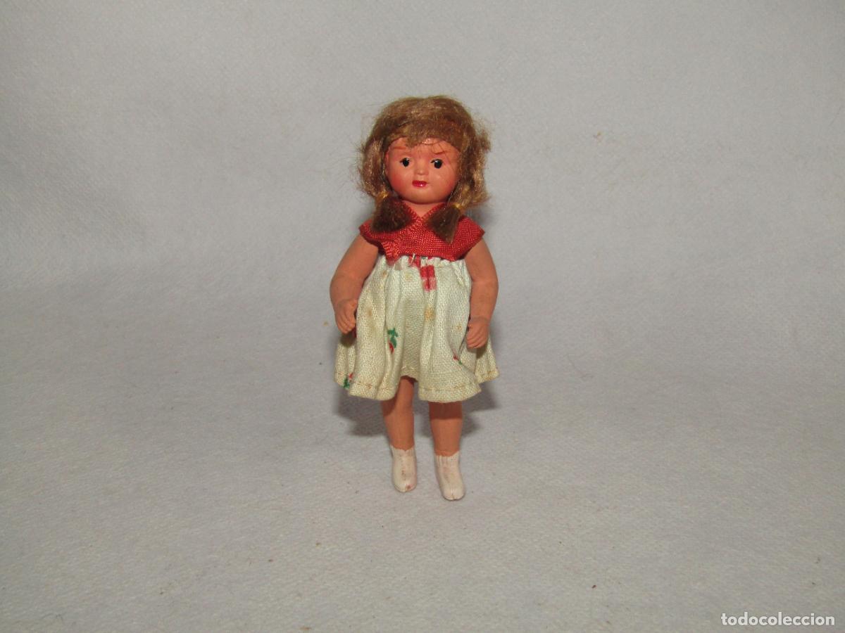 Mu&ntilde;ecas celuloide: Antigua Mu&ntilde;eca en Miniatura de Celuloide - Foto 1