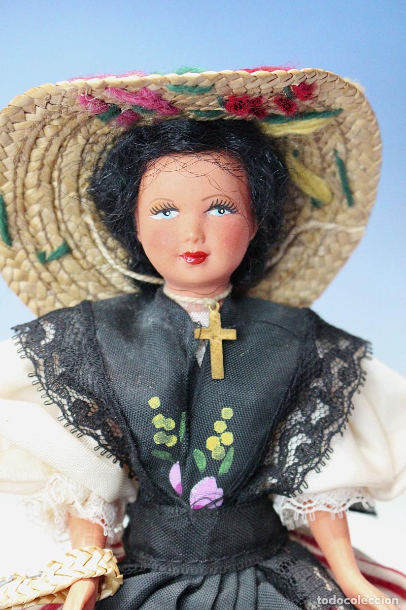 Mu&ntilde;ecas celuloide: 01. Antigua mu&ntilde;eca celuloide traje regional de Niza, Francia. - Foto 2
