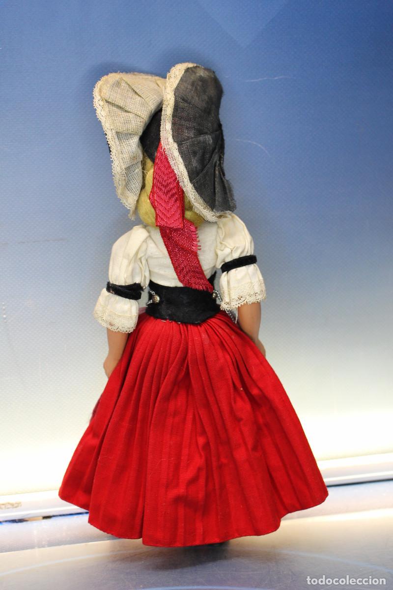 Mu&ntilde;ecas celuloide: 03. Antigua mu&ntilde;eca celuloide traje regional de Appenzell, Suiza. - Foto 5