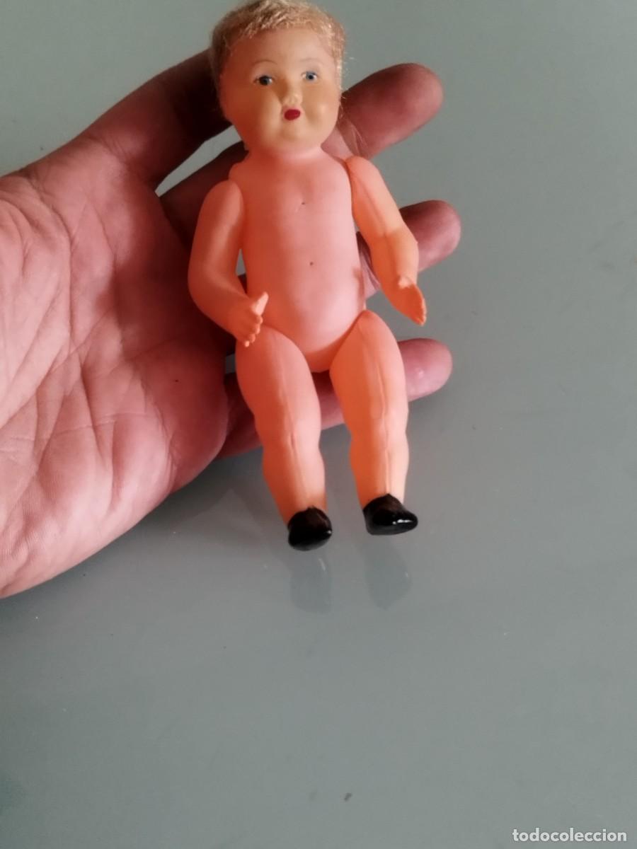 Mu&ntilde;ecas celuloide: Antigua peque&ntilde;a mu&ntilde;eca de celuloide francesa, con el pelo a restaurar. - Foto 1
