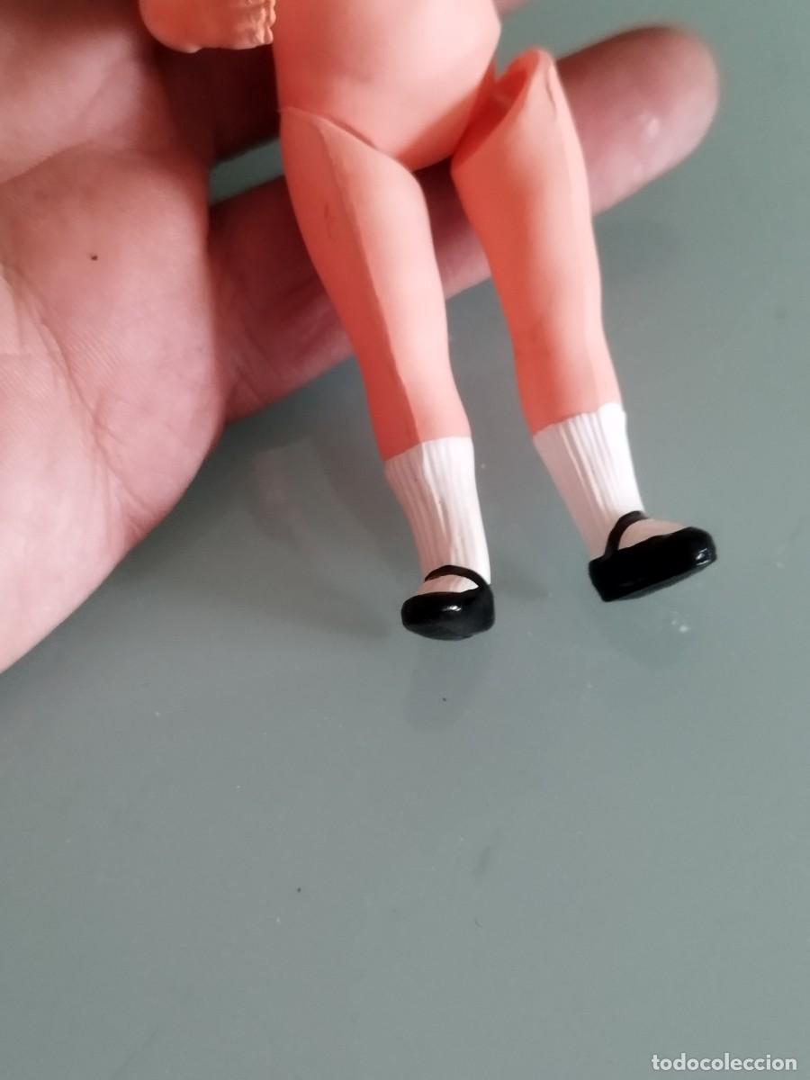 Mu&ntilde;ecas celuloide: Antigua peque&ntilde;a mu&ntilde;eca de celuloide francesa, con peluca. - Foto 4